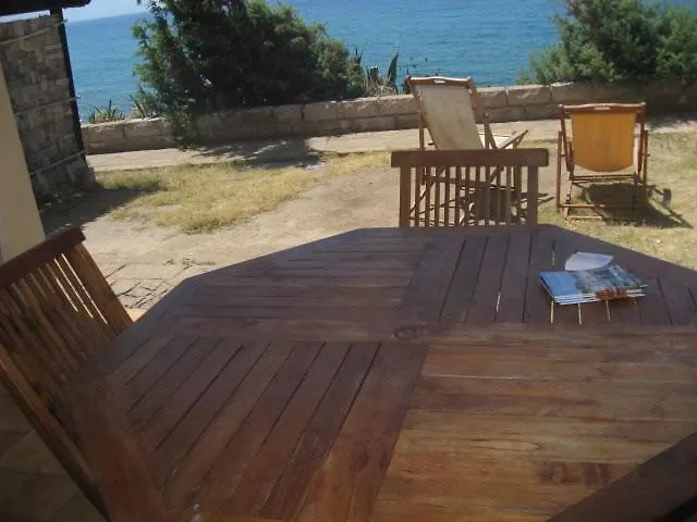 Villa Alabe - Waterfront Apartments In Bosa Porto Alabe