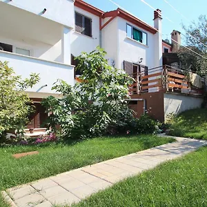 https://apartman-vlado.in-istria.net